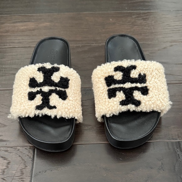 Tory Burch Cream and Black Fuzzy Slides - Picture 4 of 5